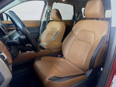 Certified 2022 Nissan Pathfinder Platinum w/ Cargo Package AWD/4WD image 17