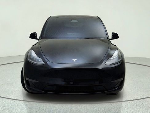 Used 2023 Tesla Model Y Long Range AWD/4WD image 3