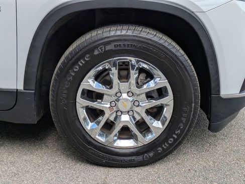 Used 2019 Chevrolet Traverse LT image 12