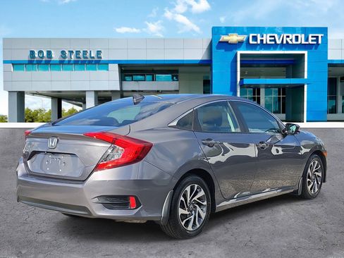 Used 2018 Honda Civic EX image 3