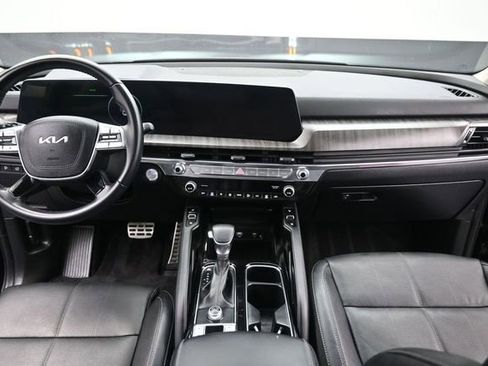 Used 2024 Kia Telluride SX w/ Towing Package FWD image 16