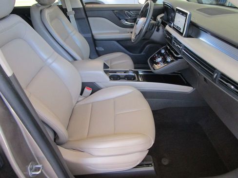 Used 2020 Lincoln Corsair FWD w/ Equipment Group 101A image 17