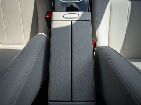 Certified 2025 Mercedes-Benz CLA 250 image 24