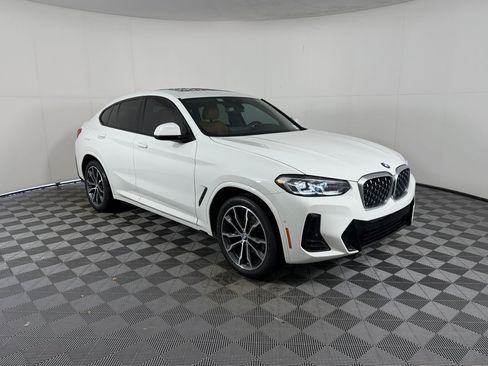 Used 2024 BMW X4 xDrive30i w/ Premium Package AWD/4WD image 7