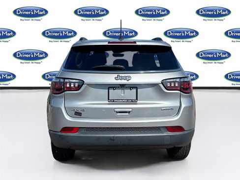 Used 2022 Jeep Compass Latitude w/ Convenience Group AWD/4WD image 6