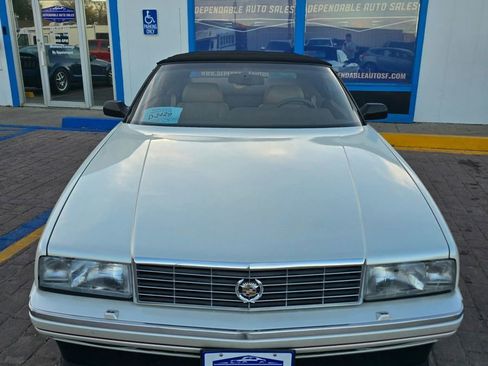 Used 1993 Cadillac Allante FWD image 2