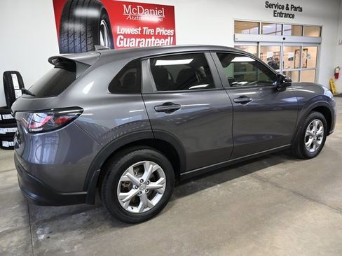 Used 2023 Honda HR-V LX image 7
