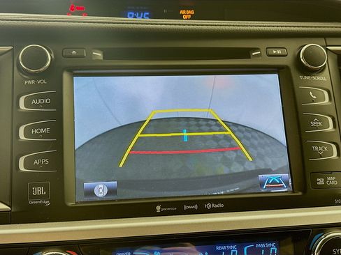 Used 2019 Toyota Highlander Limited Platinum w/ Carpet Mat Package (TMS) AWD/4WD image 22