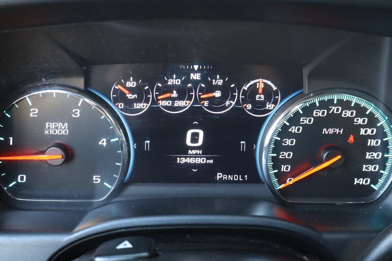 Used 2018 GMC Sierra 2500 Denali w/ Duramax Plus Package AWD/4WD image 10
