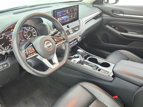 Used 2023 Nissan Altima 2.5 SL FWD image 9
