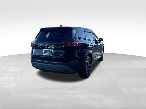 Used 2023 Nissan Rogue SV image 5