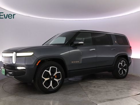 Used 2024 Rivian R1S Adventure Quad AWD/4WD image 18