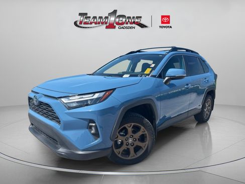 Used 2023 Toyota RAV4 AWD Hybrid image 4