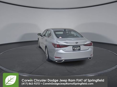 Used 2022 Lexus ES 350 Ultra Luxury image 12