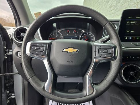 Used 2025 Chevrolet Blazer LT FWD image 17