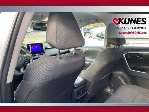 Used 2025 Toyota RAV4 LE image 32
