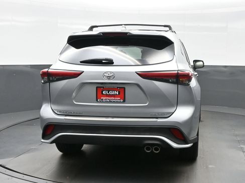 Used 2023 Toyota Highlander XSE AWD/4WD image 5