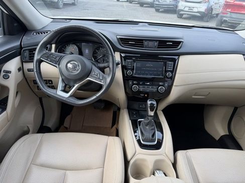 Used 2018 Nissan Rogue SL w/ Premium Package image 14