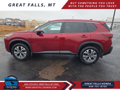 Used 2023 Nissan Rogue SV image 4