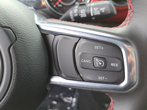 Used 2022 Jeep Wrangler Unlimited Rubicon w/ LED Lighting Group image 17