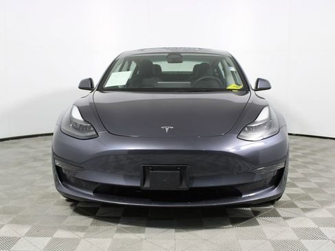 Used 2023 Tesla Model 3 Standard Range image 2