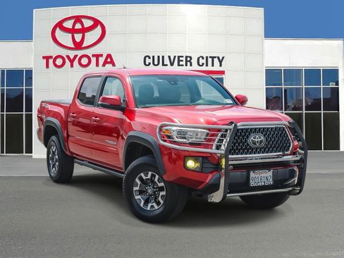 Used 2018 Toyota Tacoma TRD Off-Road RWD image 1