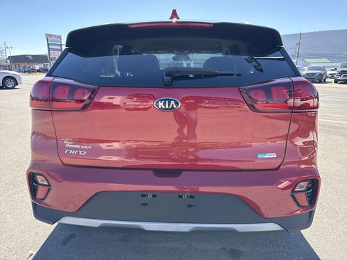 Certified 2020 Kia Niro LXS image 4