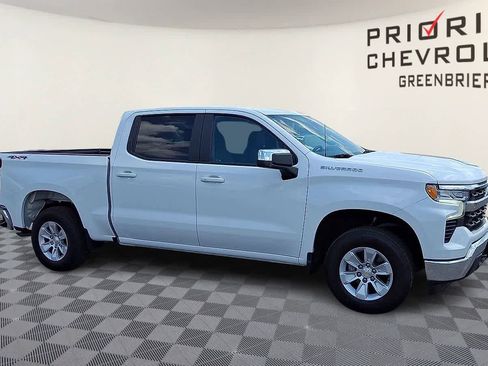 Used 2025 Chevrolet Silverado 1500 LT AWD/4WD image 2