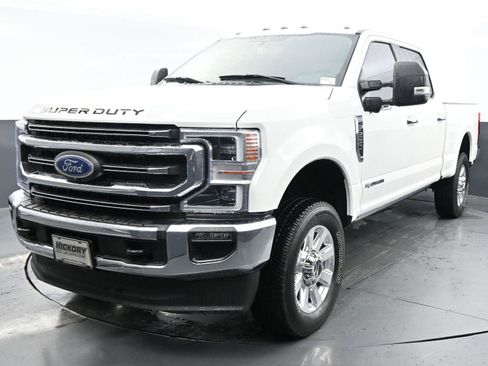 Used 2022 Ford F250 Platinum image 3
