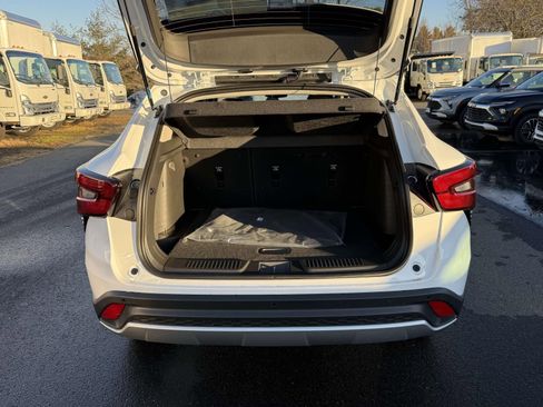 New 2026 Chevrolet Trax LT w/ Driver Confidence Package image 19