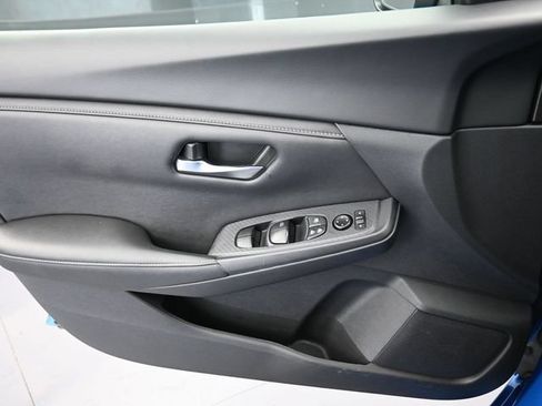 Used 2024 Nissan Sentra SV FWD image 32