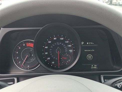 Used 2023 Hyundai Elantra SEL image 20