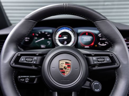 Certified 2022 Porsche 911 Targa 4 GTS AWD/4WD image 15