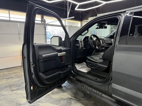 Used 2016 Ford F150 Lariat w/ Equipment Group 502A Luxury image 9