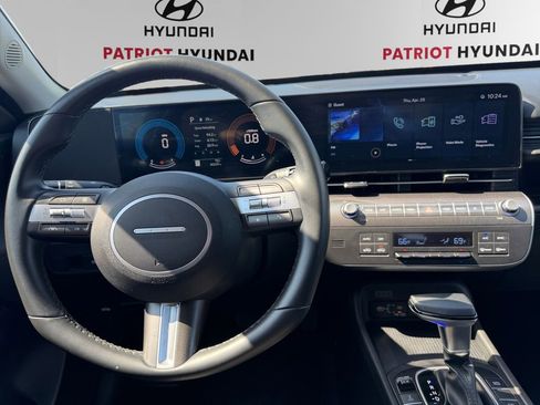 Certified 2025 Hyundai Kona SEL AWD/4WD image 10
