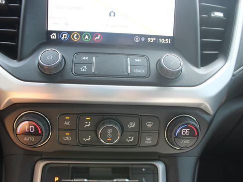 Used 2023 GMC Acadia SLT w/ Preferred Package FWD image 36