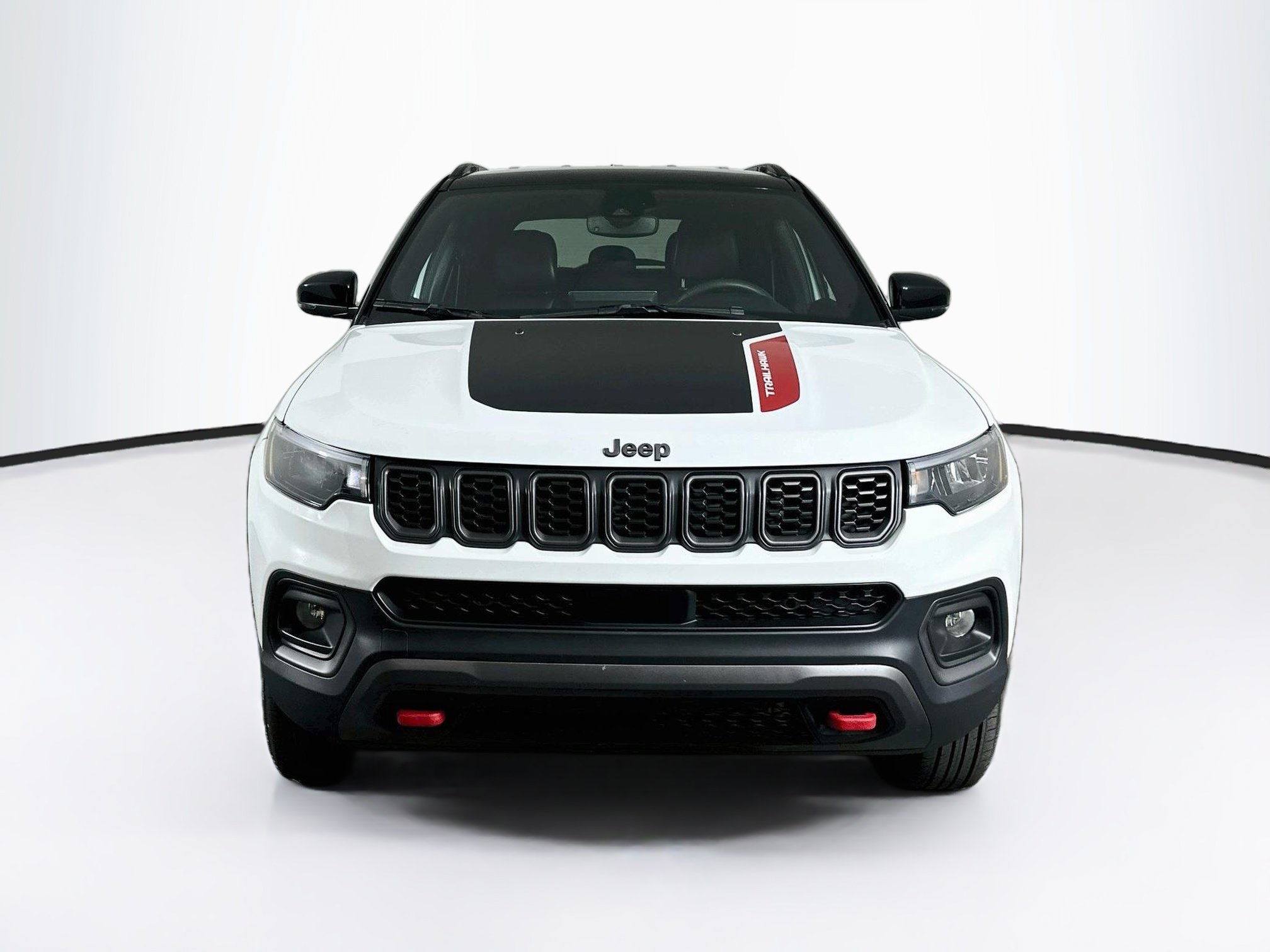 Used 2025 Jeep Compass Trailhawk AWD/4WD image 2