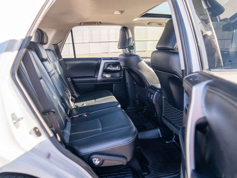 Used 2018 Toyota 4Runner Limited AWD/4WD image 23