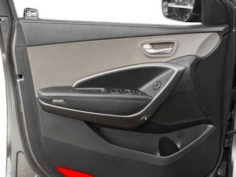 Used 2018 Hyundai Santa Fe Sport image 14