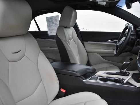 Used 2022 Cadillac CT4 Premium Luxury image 13