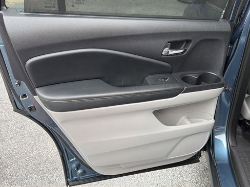 Used 2020 Honda Pilot Touring image 20