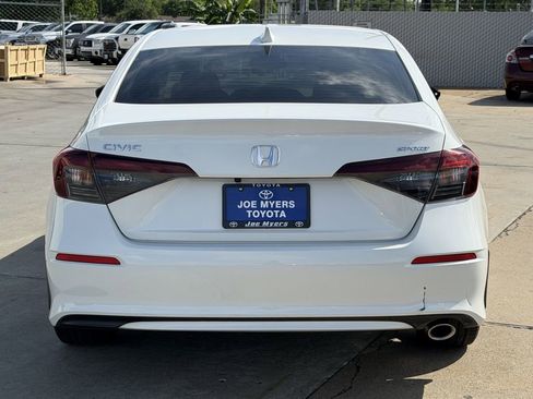Used 2025 Honda Civic Sport image 8
