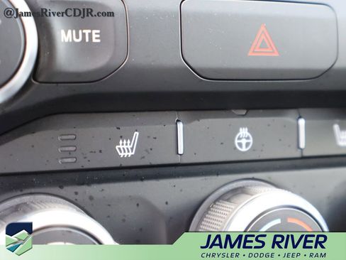 Used 2023 RAM 1500 Big Horn AWD/4WD image 35
