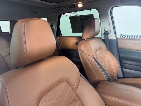 Used 2023 Nissan Pathfinder Platinum FWD image 37