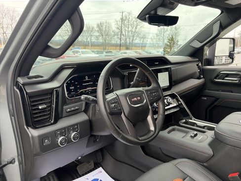 Used 2024 GMC Sierra 2500 AT4 w/ AT4 Premium Plus Package image 27