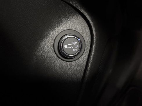 Used 2023 Buick Encore GX Select w/ Sport Touring Package FWD image 25