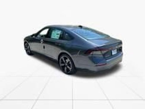Used 2026 Honda Accord SE image 6