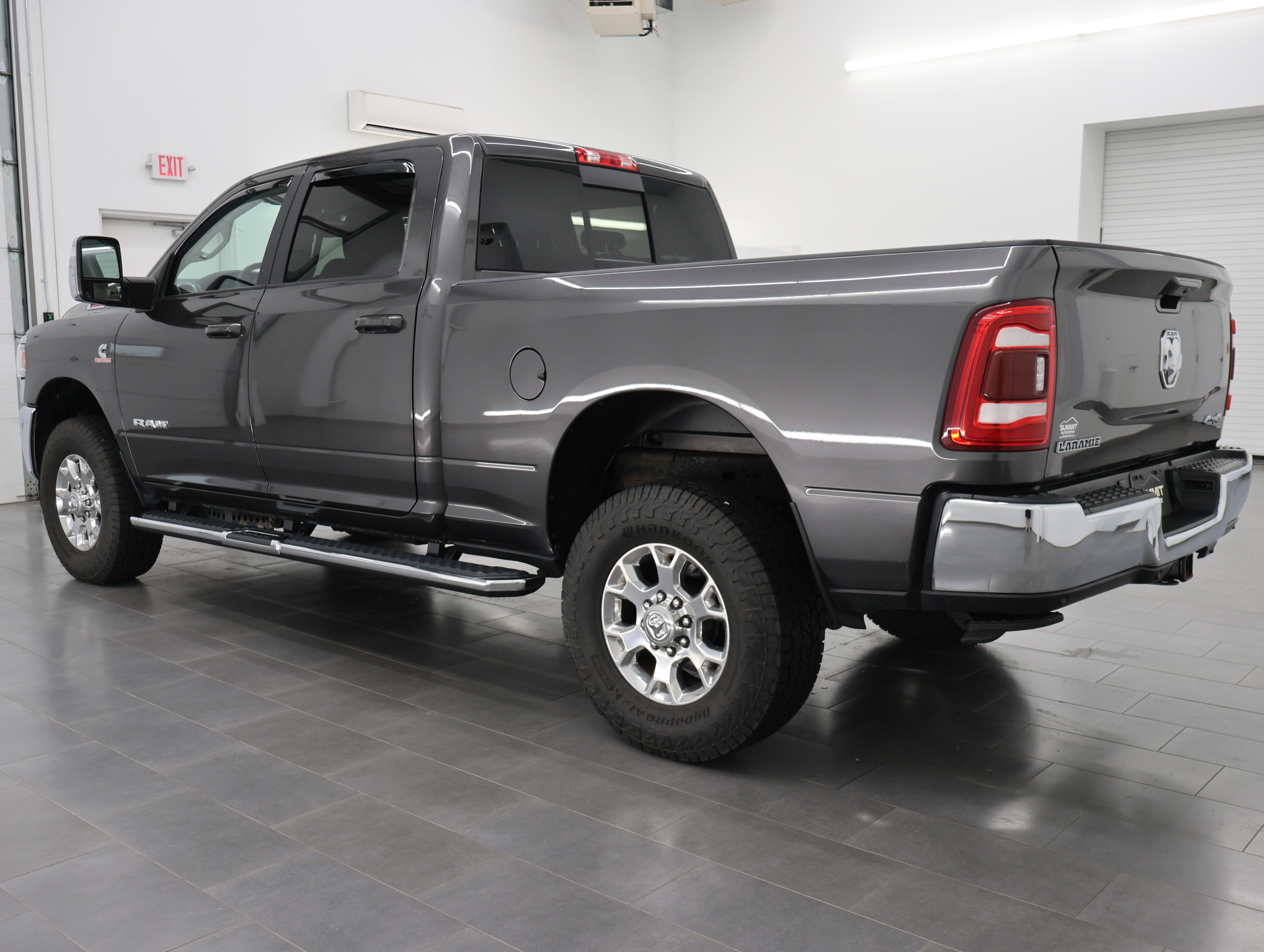 Used 2023 RAM 2500 Laramie AWD/4WD image 6