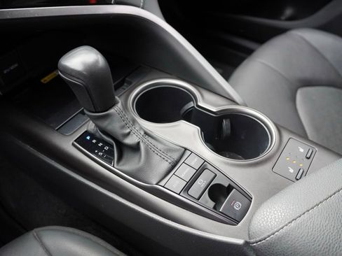 Used 2024 Toyota Camry XSE image 17