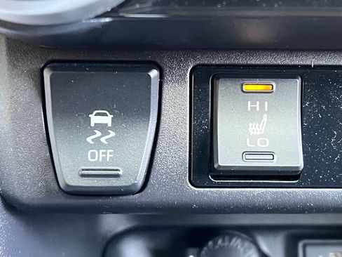 Used 2024 Toyota RAV4 XLE w/ Convenience Package AWD/4WD image 28